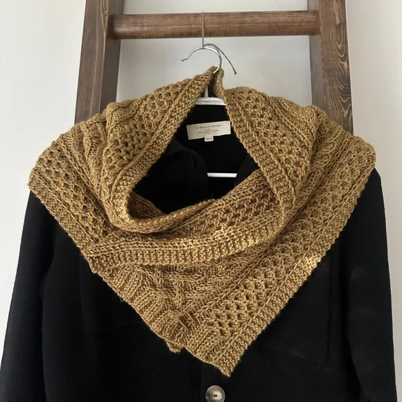 Handmade Cable Knit Wrap - Picture 4 of 8